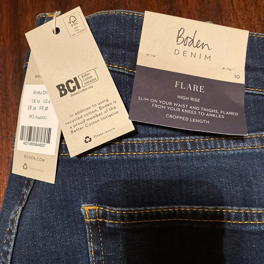Boden flare jeans. Crop.